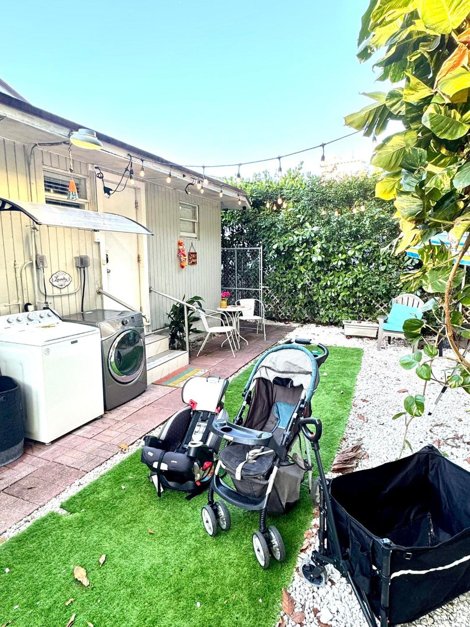 Quiet & Centrally Located House - Private Parking, Laundry And Storage For Luggage マイアミ エクステリア 写真